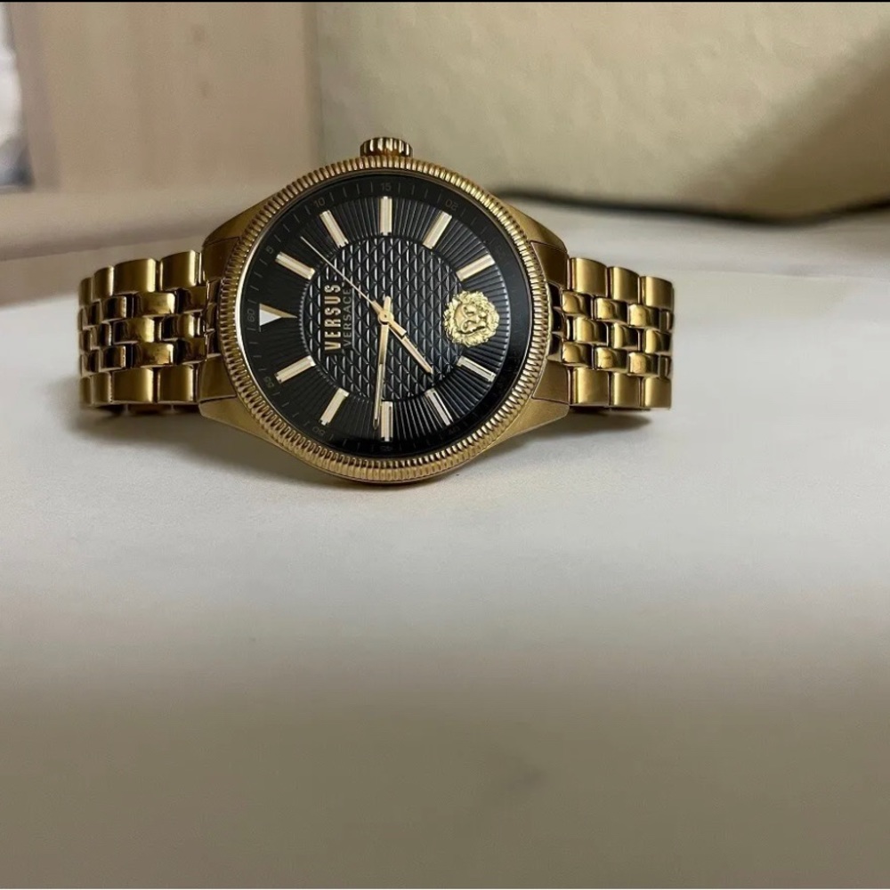 Versace Watch - Picture 2 of 4